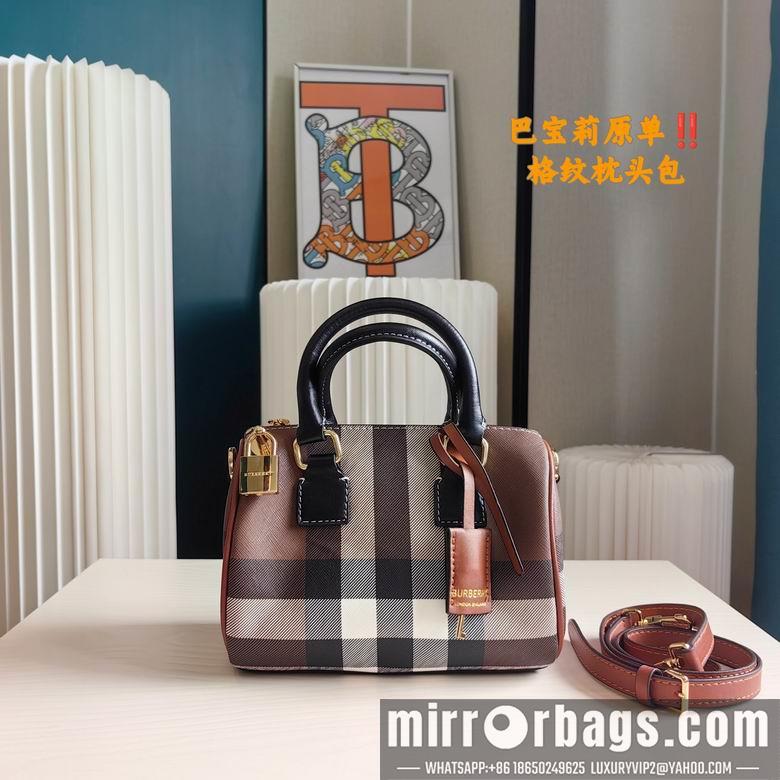 Burberry Replica Bags 19X12cm 060817 XMY
