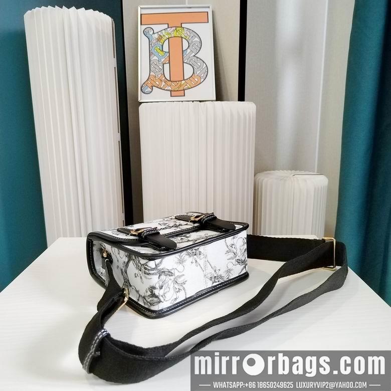 Burberry Replica Bags 17X8X15cm 060818 XMY
