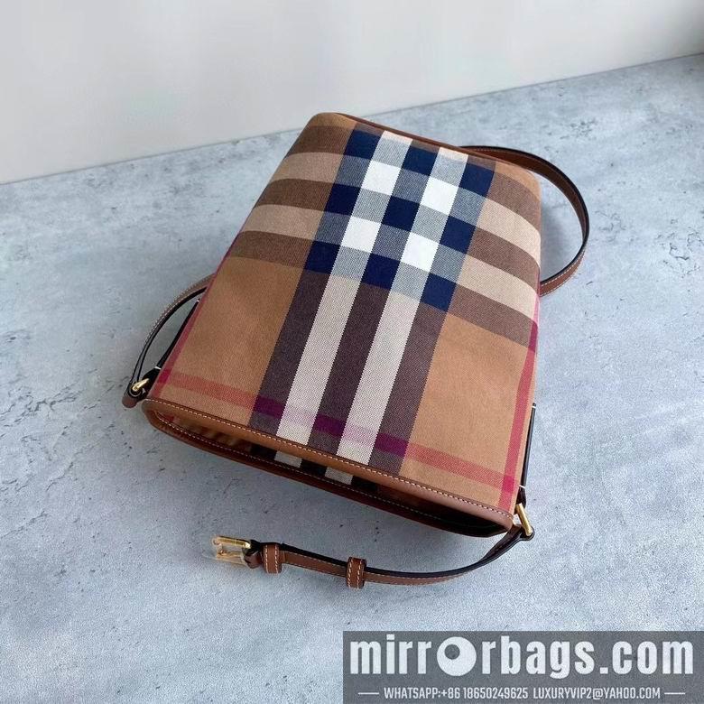 Burberry Replica Bags 16X22X15.5cm 081609 IQ