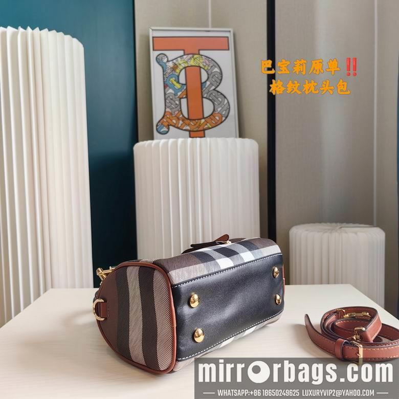 Burberry Replica Bags 19X12cm 060817 XMY