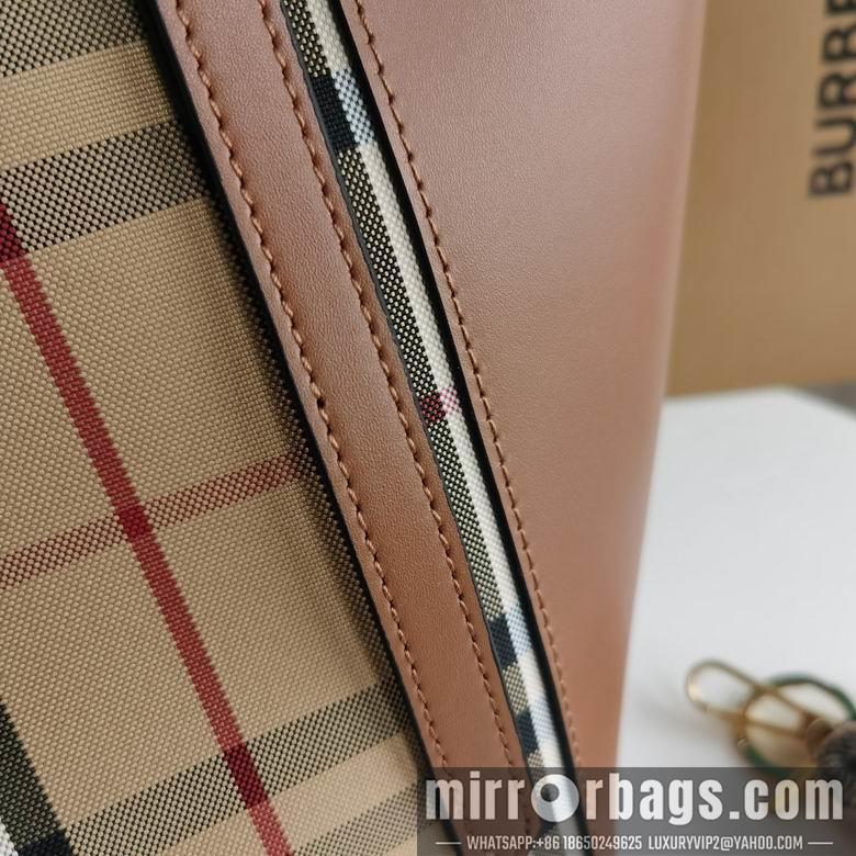 Burberry Replica Bags 26X17X18cm 091011 IQ 2colour