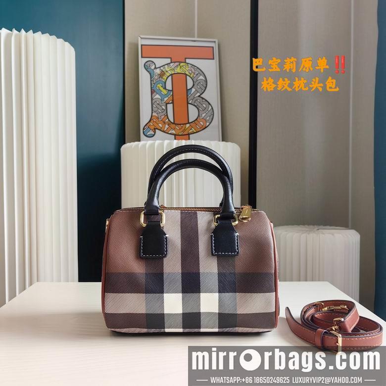 Burberry Replica Bags 19X12cm 060817 XMY