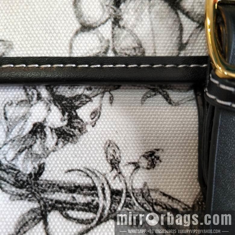 Burberry Replica Bags 17X8X15cm 060818 XMY