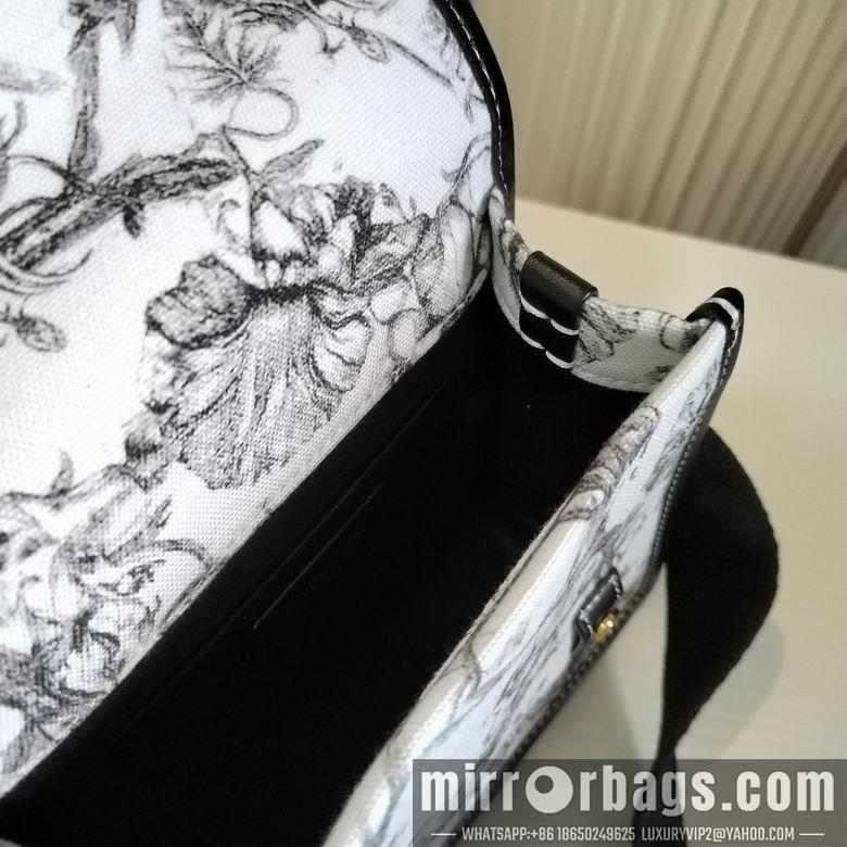 Burberry Replica Bags 17X8X15cm 060818 XMY