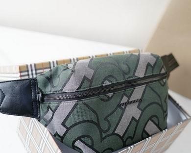 Burberry Replica Bags 8038321 30X15cm WP 2colour