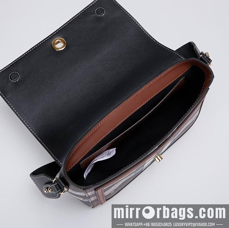 Burberry Replica Bags 80211101 25X18X8.5cm IQ 4
