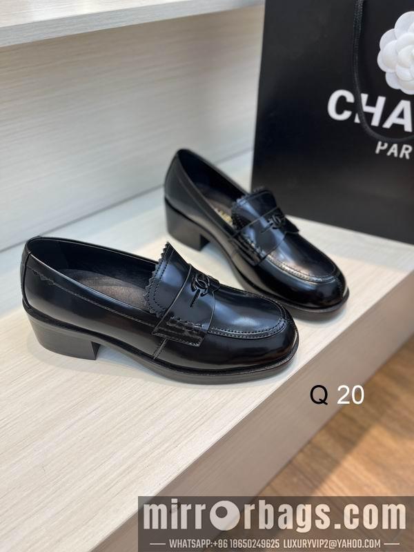 Chanel Replica Shoes sz35-40 4C XX0902