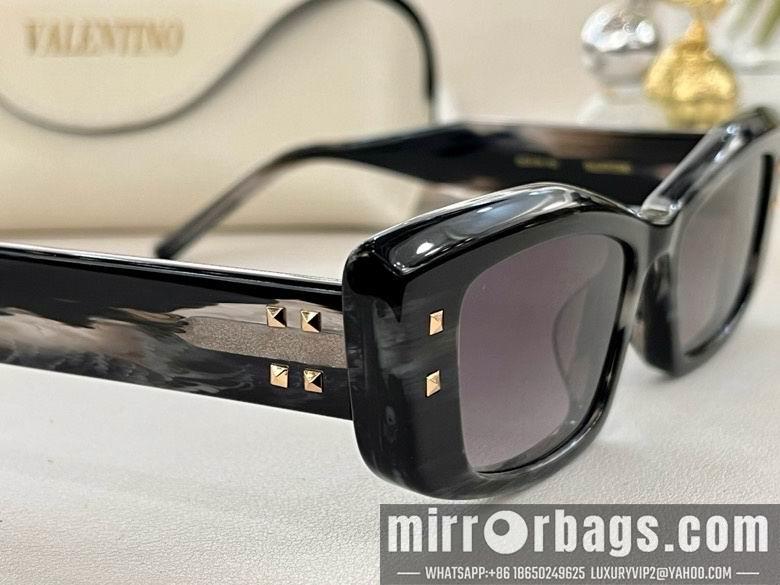 Replica Valentino Glasses 010301