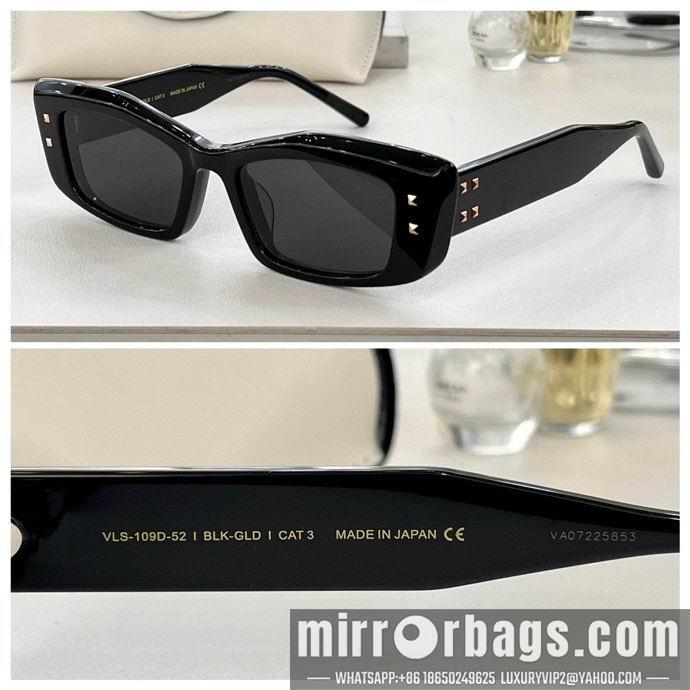 Replica Valentino Glasses 010301