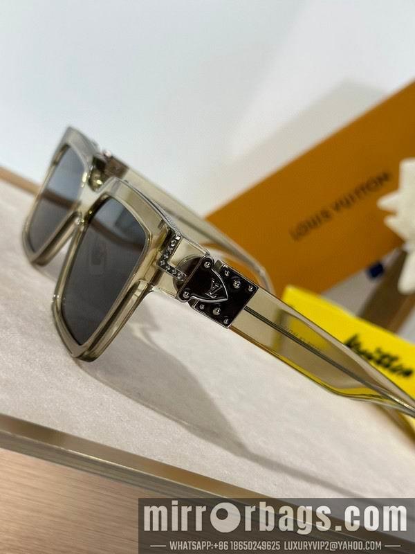 Replica LV Glasses smh29