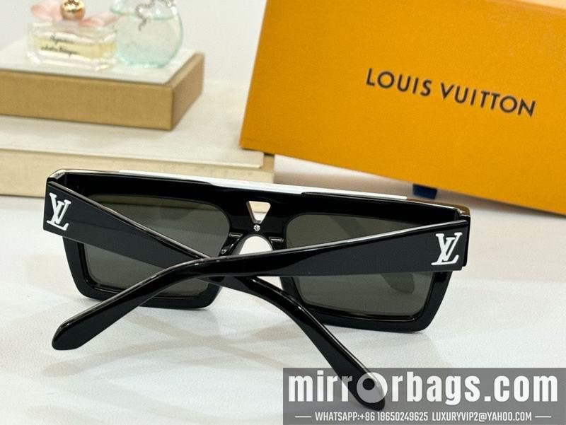 Replica LV Glasses smr52