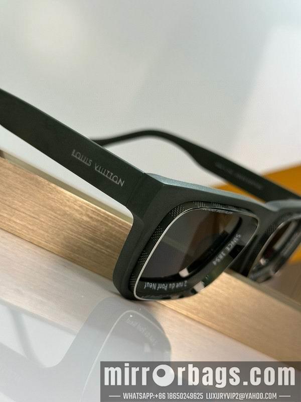 Replica LV Glasses smh21