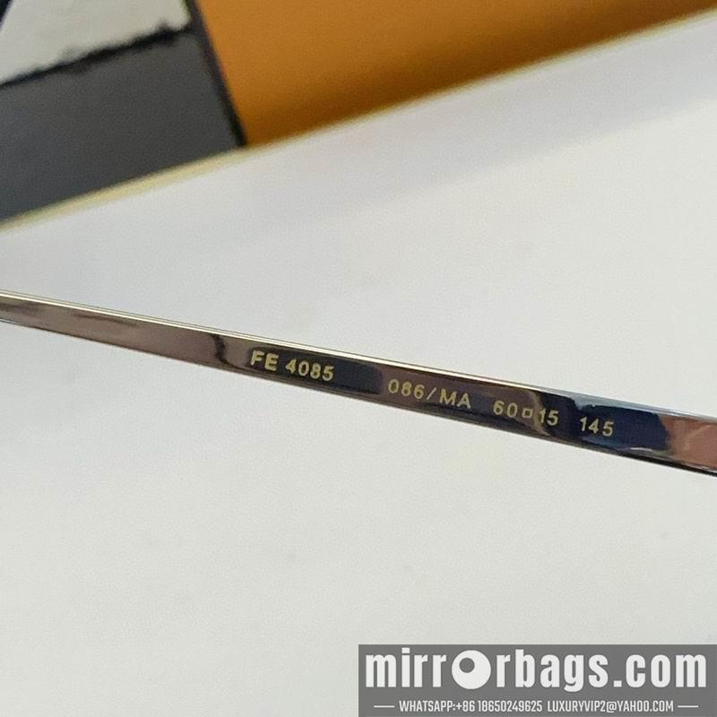 Replica LV Glasses smx152