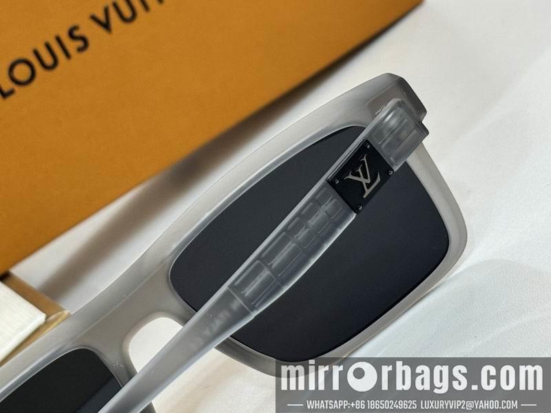 Replica LV Glasses smh110