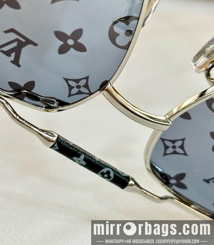 Replica LV Glasses smr47