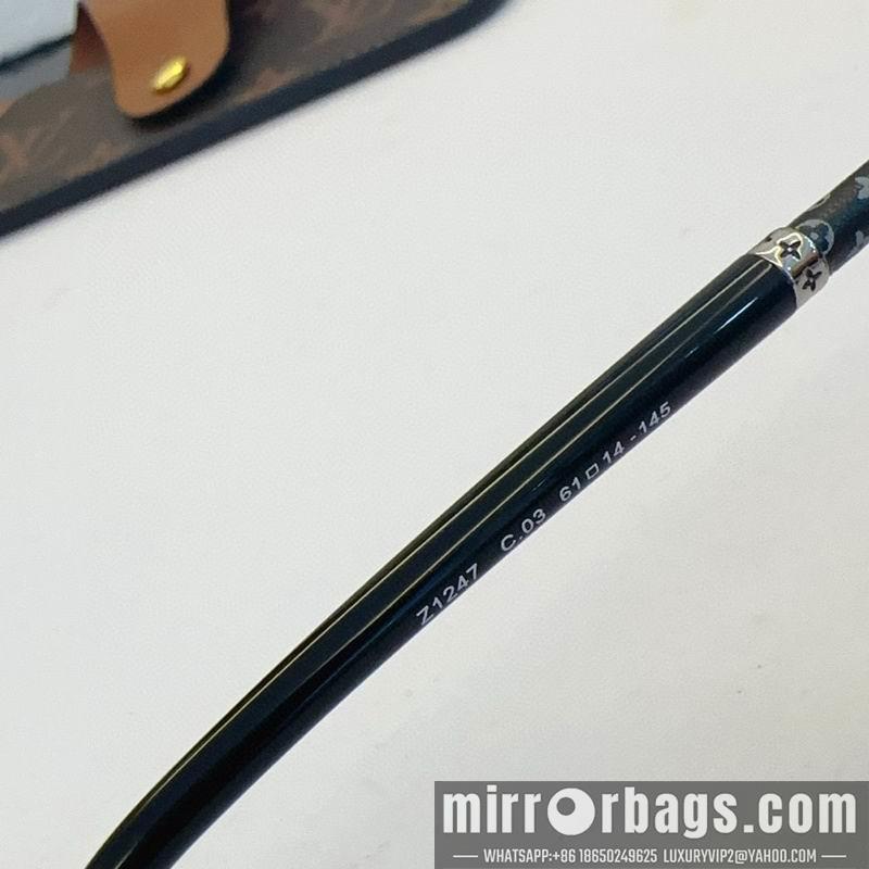 Replica LV Glasses smx159