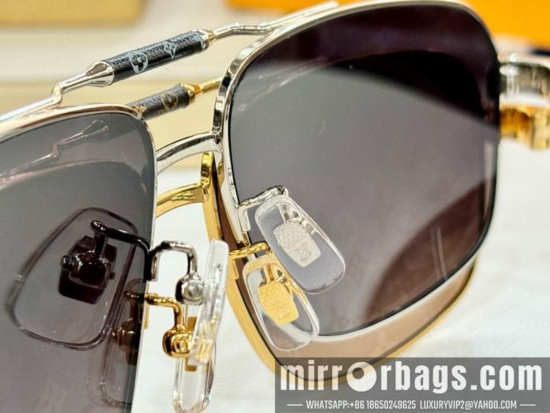 Replica LV Glasses smr47