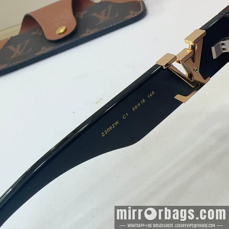 Replica LV Glasses smr123