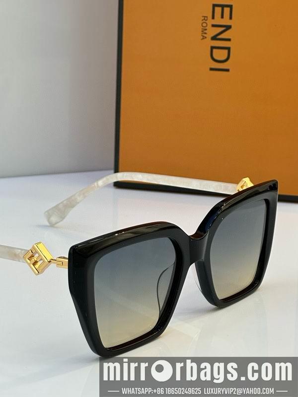 Replica LV Glasses smh100
