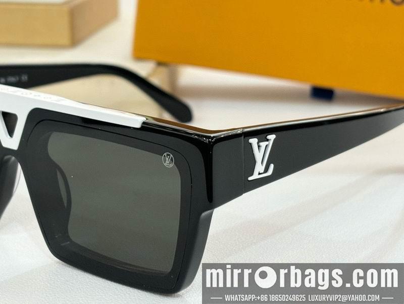 Replica LV Glasses smr52