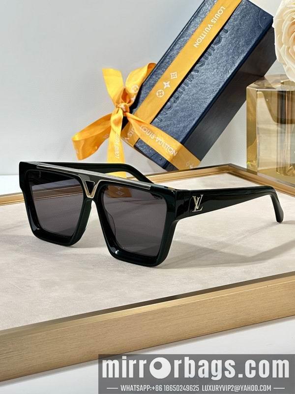 Replica LV Glasses smh22