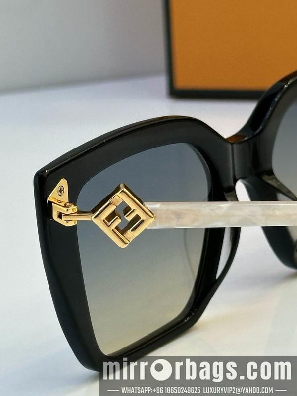 Replica LV Glasses smh100