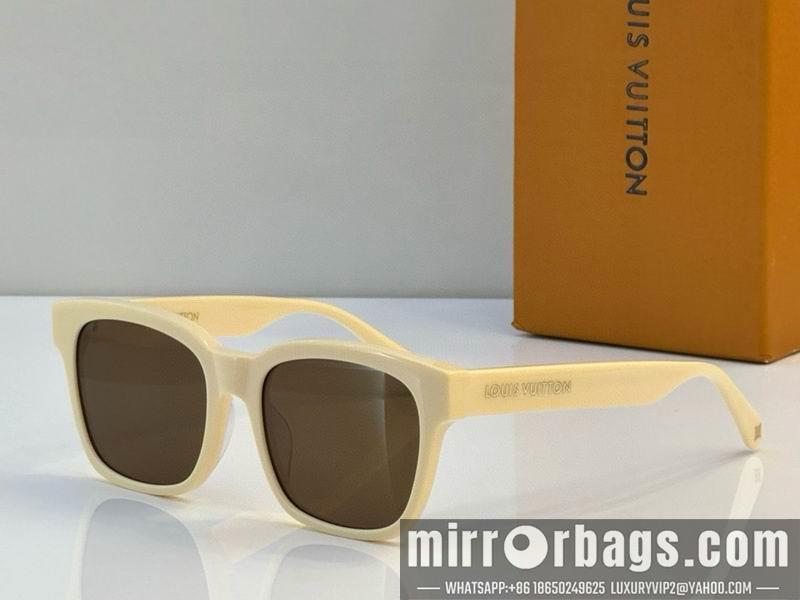 Replica LV Glasses smh11