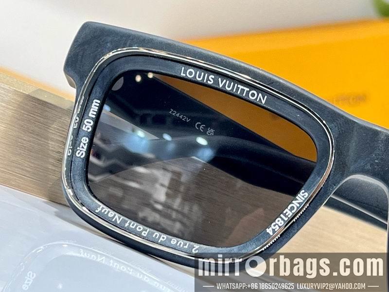 Replica LV Glasses smr56
