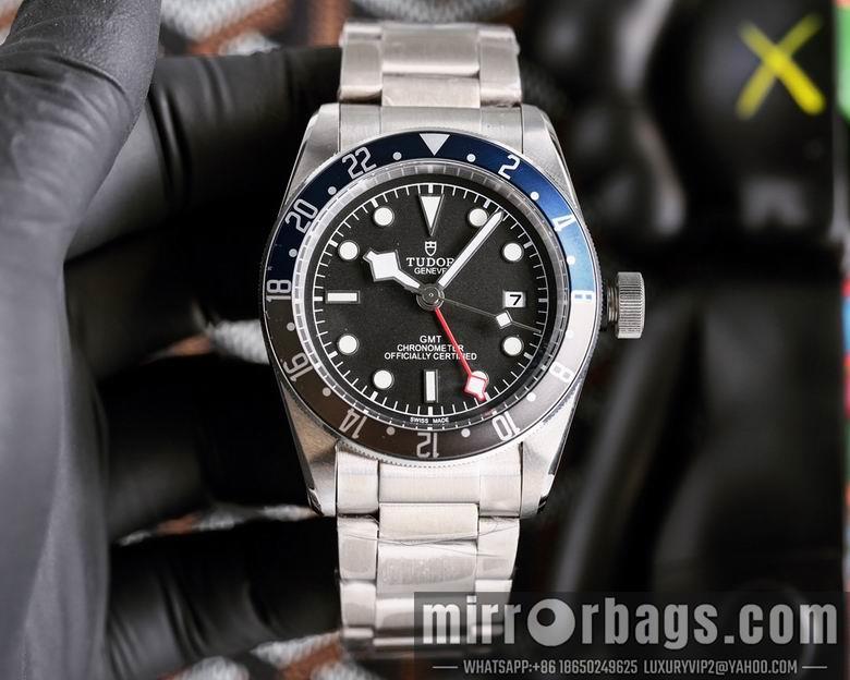 Replica Tudor men 42mm M12