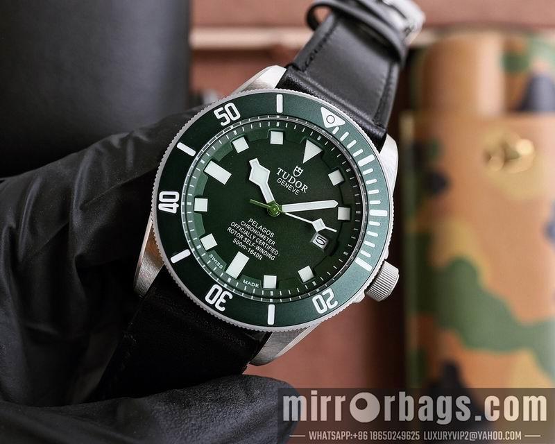 Replica Tudor 42mm 071437