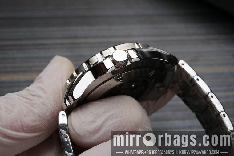 Replica Seiko men 43mm M04