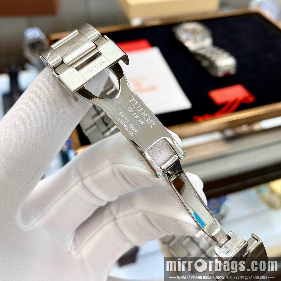 Replica Tudor watch 110801