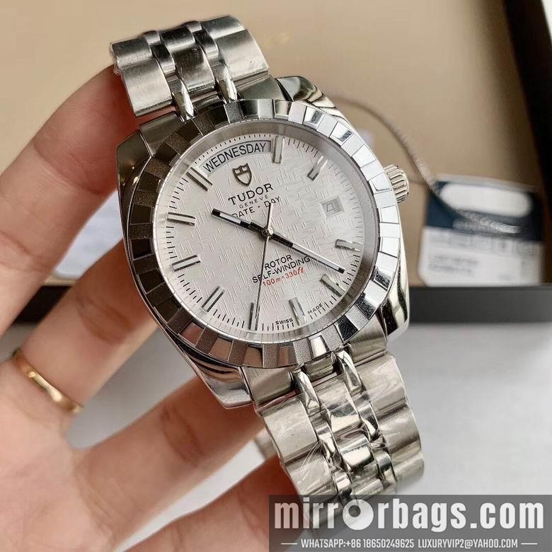 Replica Tudor watch M22