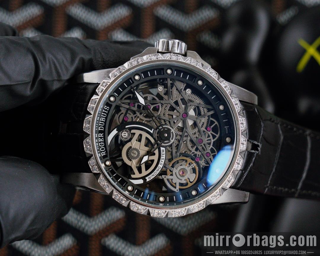 Replica Roger Dubuis watch M08