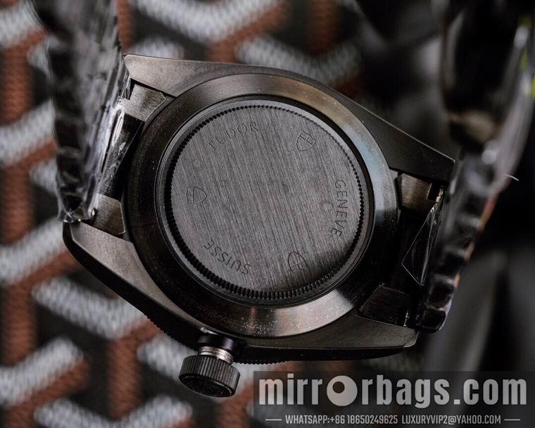 Replica Tudor men 42mm M05