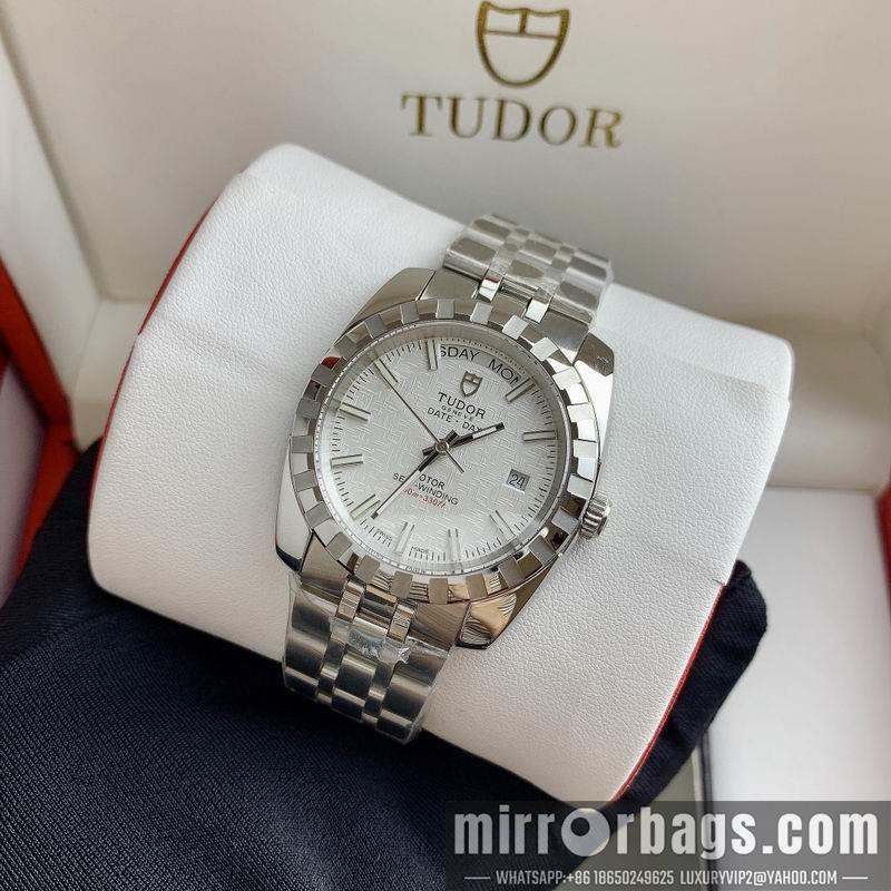 Replica Tudor watch 072432