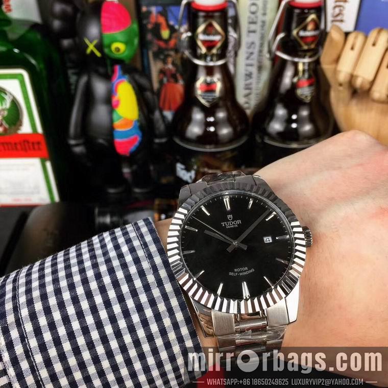 Replica Tudor men 40mm M03