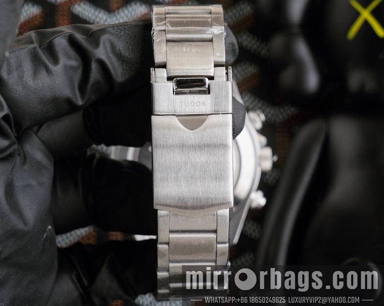 Replica Tudor men 42mm M11