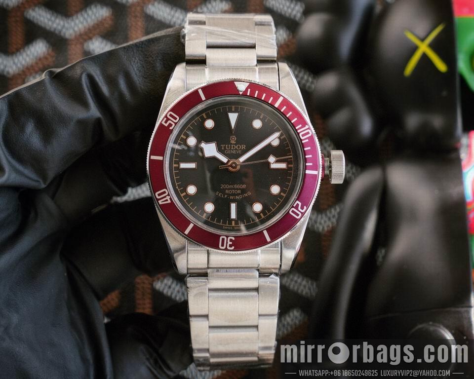 Replica Tudor watch 111003