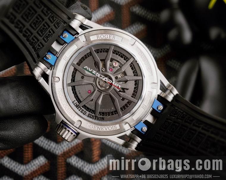 Replica Roger Dubuis 46mm M05
