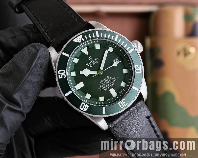 Replica Tudor 42mm 071437