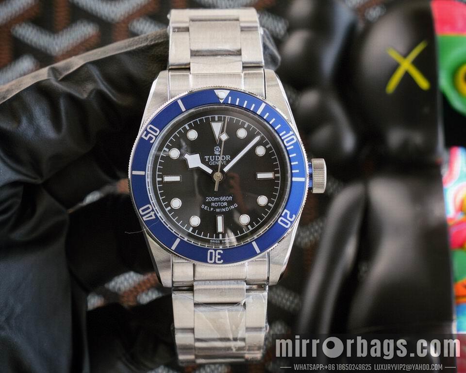 Replica Tudor watch 111003