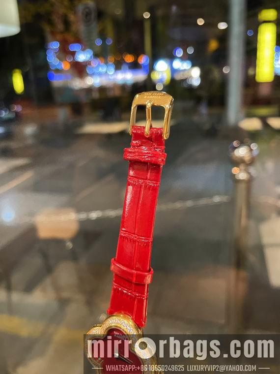 Replica Van Cleef Arpels watch 04
