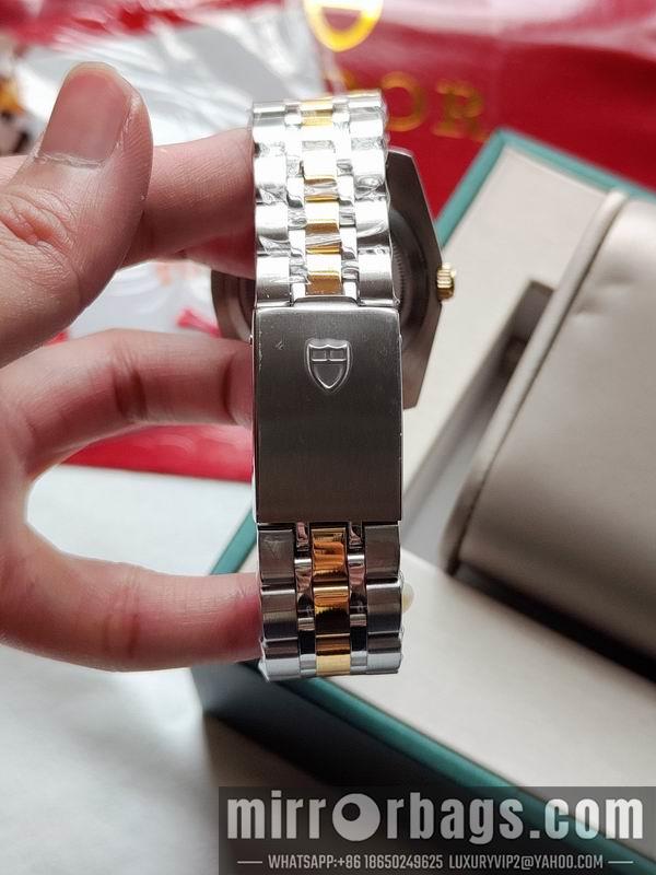 Replica Tudor watch 072432