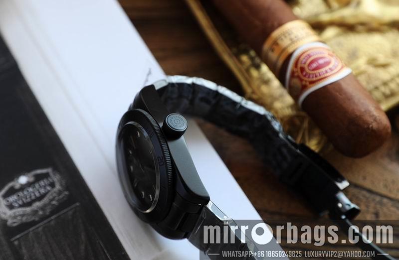 Replica Tudor 42mm 071402