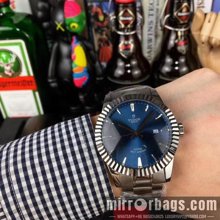 Replica Tudor men 40mm M03