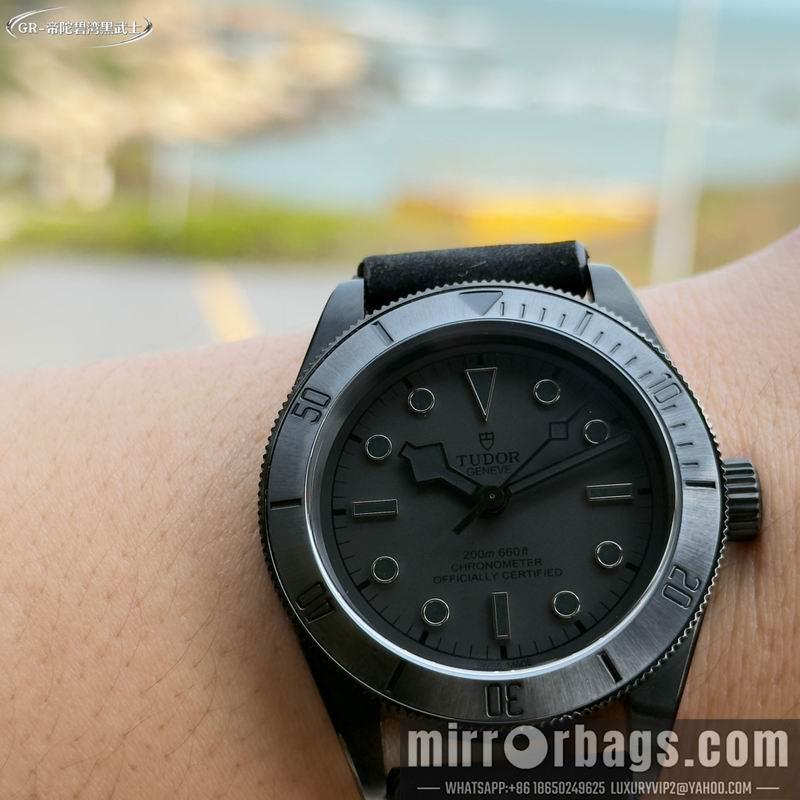 Replica Tudor 41mm 041604