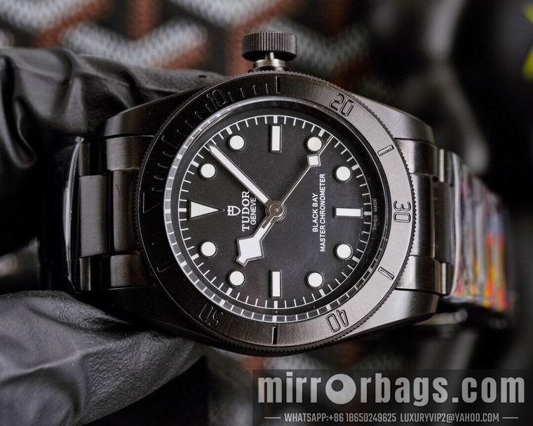 Replica Tudor men 42mm M05