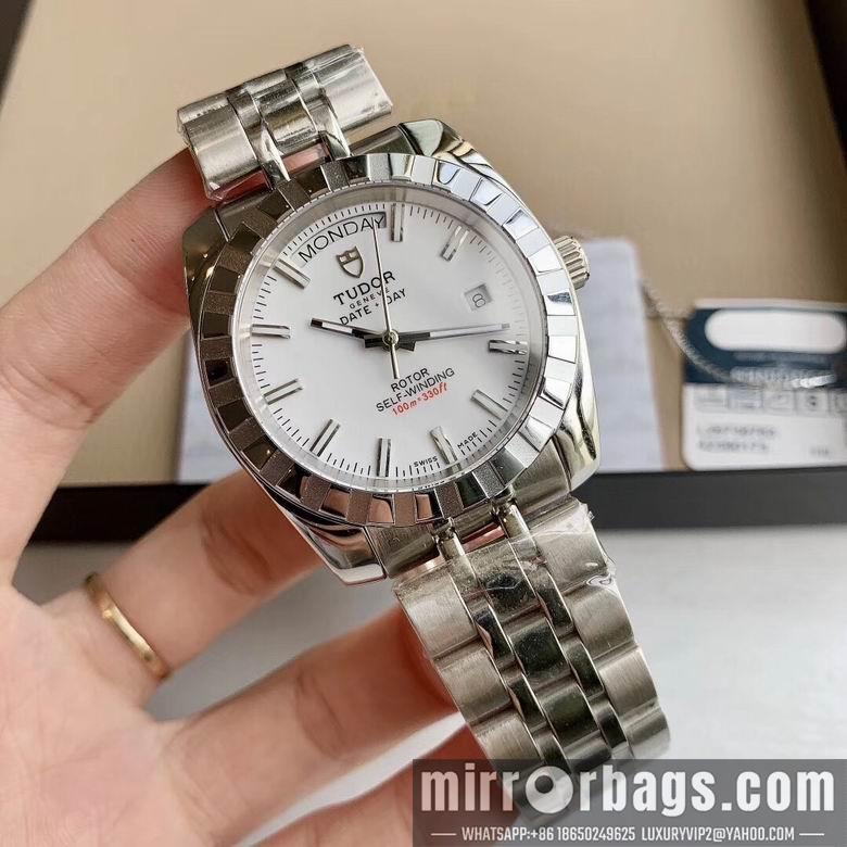 Replica Tudor watch M26