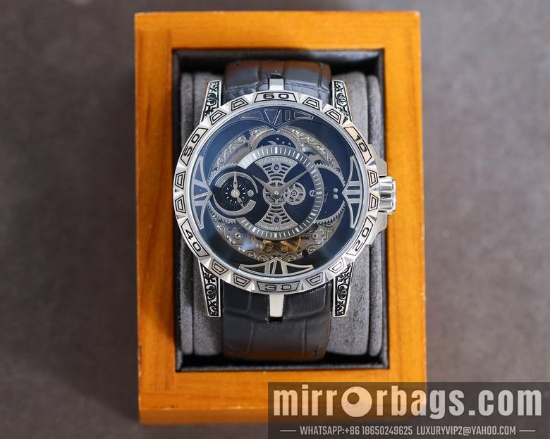 Replica Roger Dubuis watch M17
